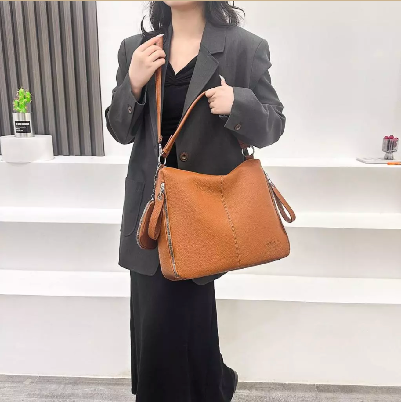 Bolsa Grande De Ombro e Transversal Feminina De Couro